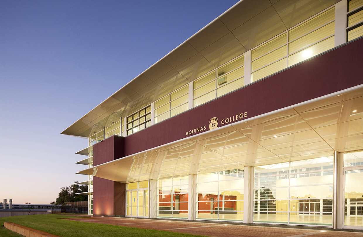 Aquinas College Sports Hall Parry and Rosenthal Architects